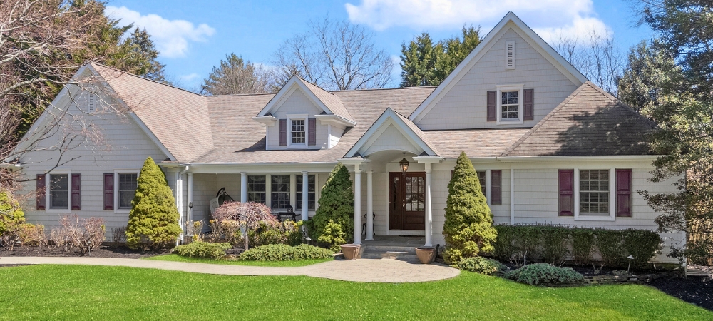 Is Dix Hills NY a Good Place to Live?