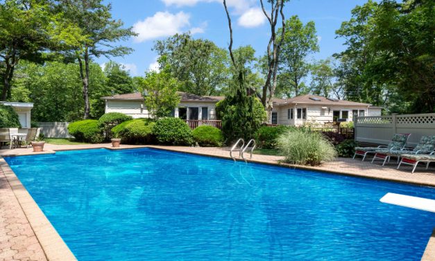 What to Know About Living in Dix Hills NY